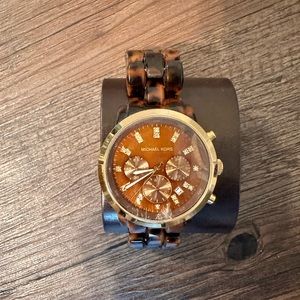 Michael Kors Unisex Horn Watch MK5039